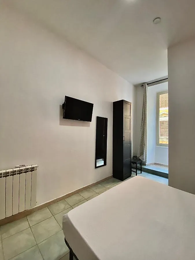 Rome Termini Rooms 4 0*,